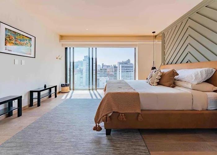 Stylish 3-level Penthouse With Private Rooftop *