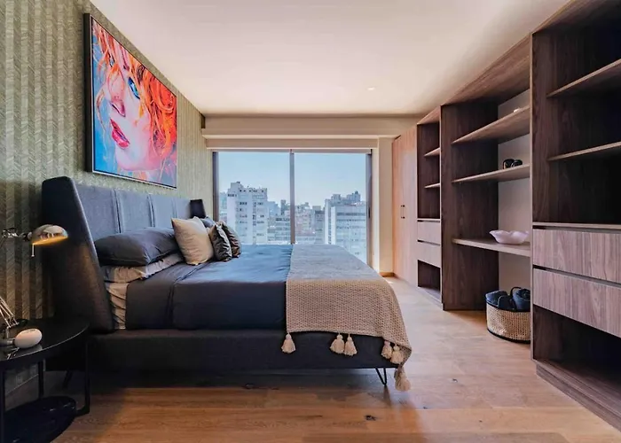 Stylish 3-level Penthouse With Private Rooftop *