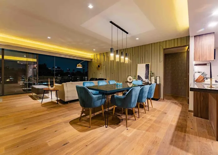 Stylish 3-level Penthouse With Private Rooftop