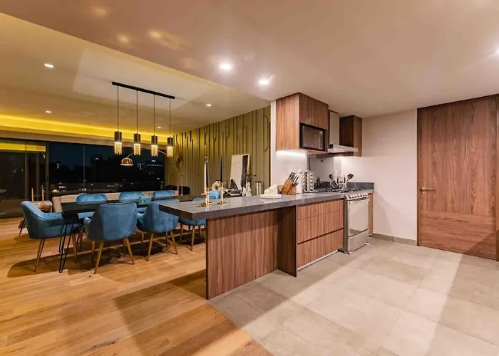 Stylish 3-level Penthouse With Private Rooftop
